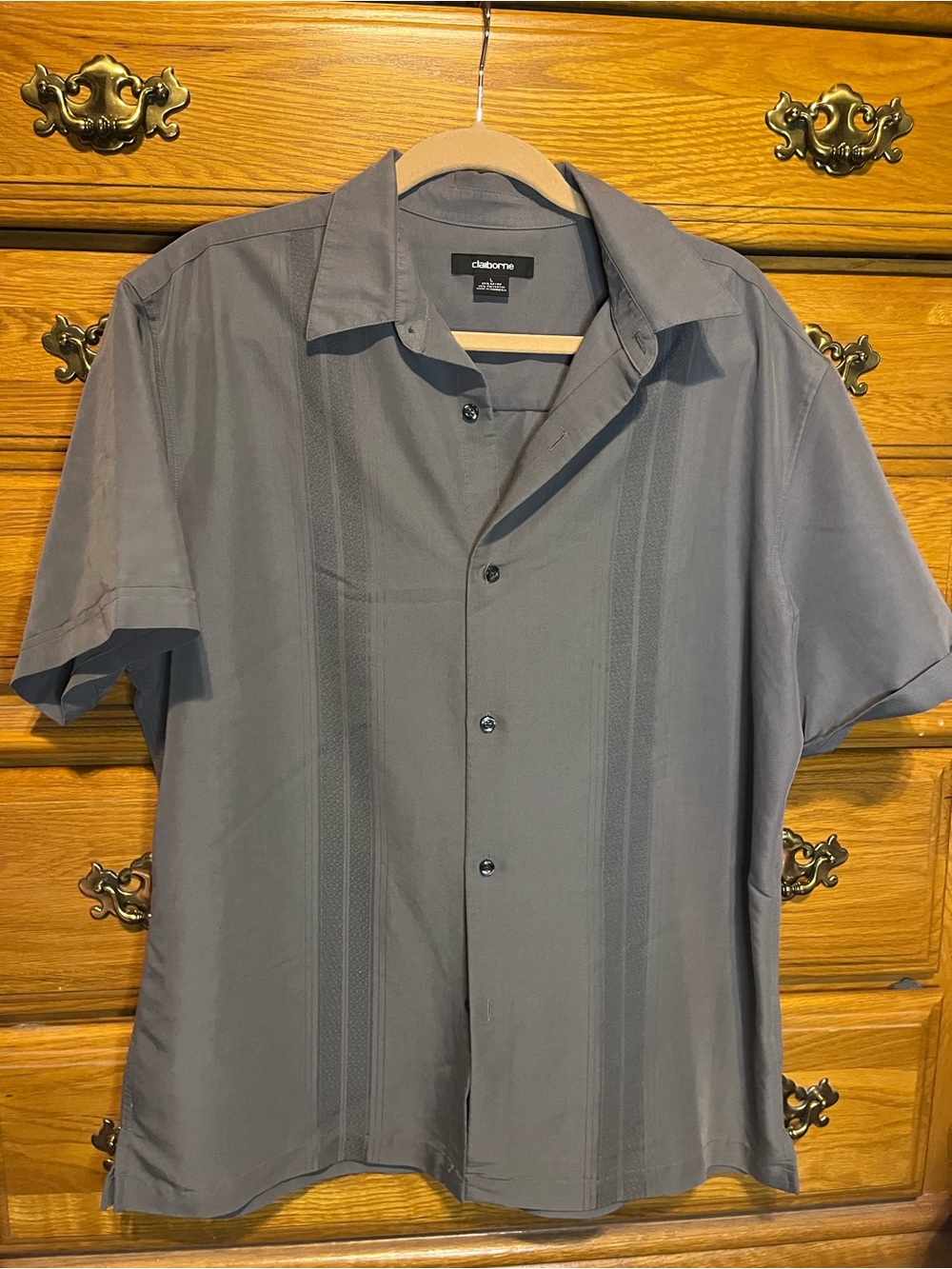 Claiborne Men's Short-Sleeve Gray Button-Up Shirt